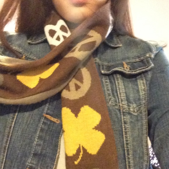 Lucky Brand CUTE very warm knit Scarf!