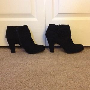 Barely worn size 9 Rampage booties