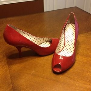Red (Chili) patten leather peep toe heel!!!