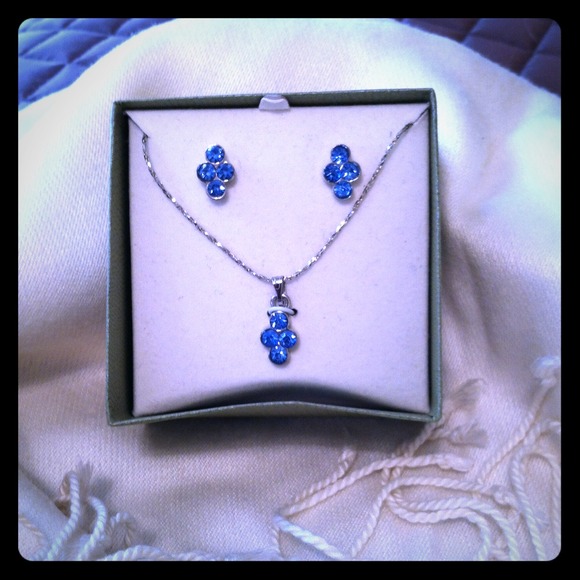 **SOLD**Silver w/Blue Stone Necklace and Earrings