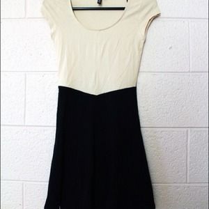 Cream/Black Color Block Dress