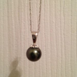 Black pearl neclace