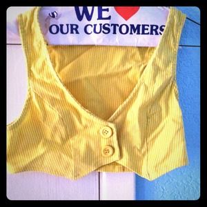 Cute yellow pinstripe cropped vest! 🍀
