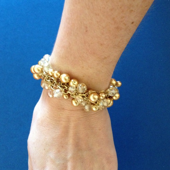 *****SOLD*****Gold crystal and pearl bracelet