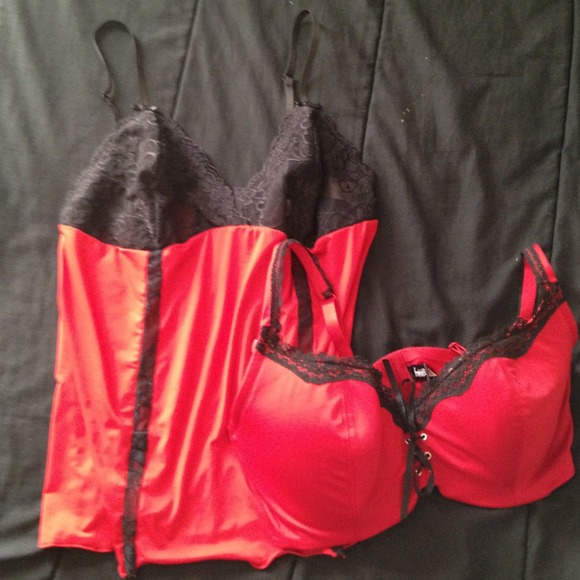 Frederick's Accessories - RED & BLACK SEXY CAMI 💋