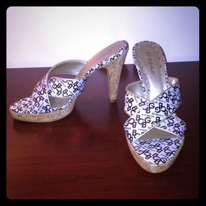 BCBG Signature Logo Cork Heel Pumps Size 8