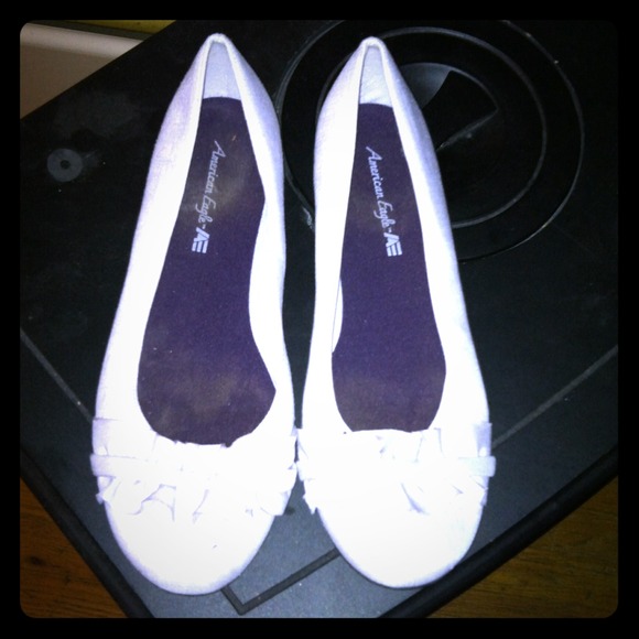 Lavender American Eagle Ruffle Flats