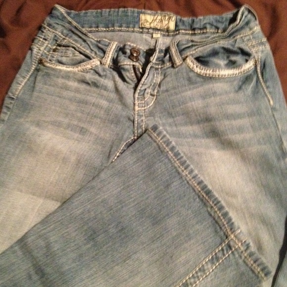 Like new size 5 Revolution by Revolt jeans