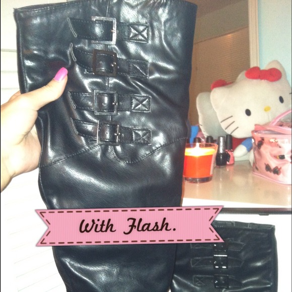 Black Boots with buckles!