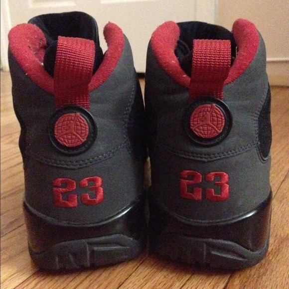 Nike Shoes - Air Jordan Retro 9