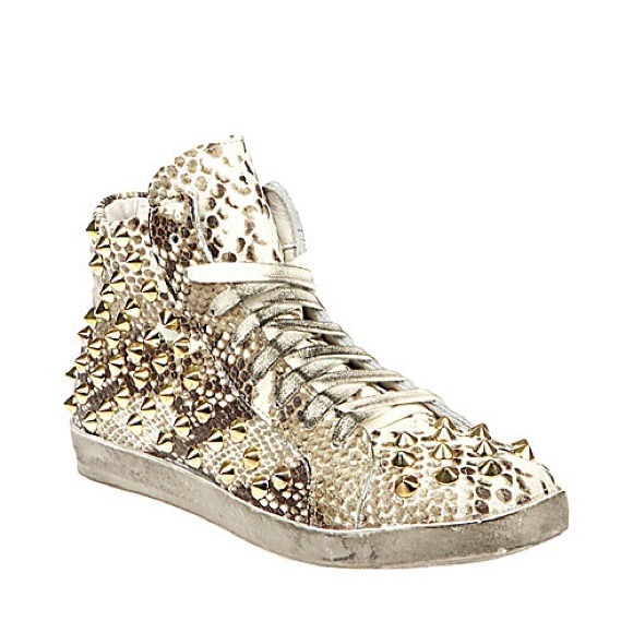 BRAND NEW!!!!! Steve madden - TWYNKLE