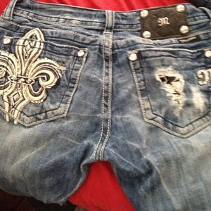 Miss me jeans. Straight leg. Barley worn