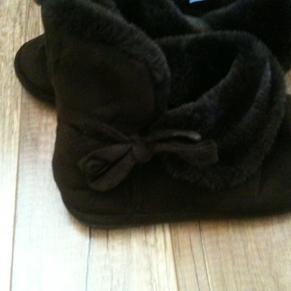 Steve Madden Chocolate Brown fuzzy boots - Picture 2 of 2