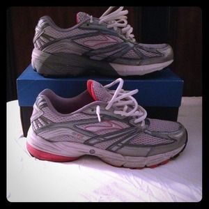 *Reserved for Erika* Brooks Adrenaline GTS 9