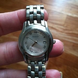 Gucci Jewelry - šššGenuine Gucci watch ššš Gucci Jewelry - šššGenuine Gucci watch ššš