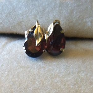 💢💢SOLD💢💢❤Garnet Earrings❤