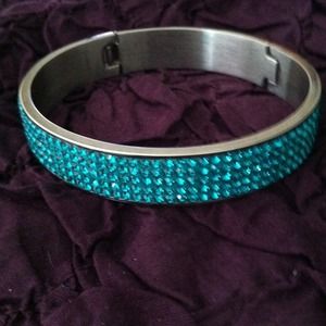 TURQUOISE SWAROVSKI CRYSTAL BANGLE.