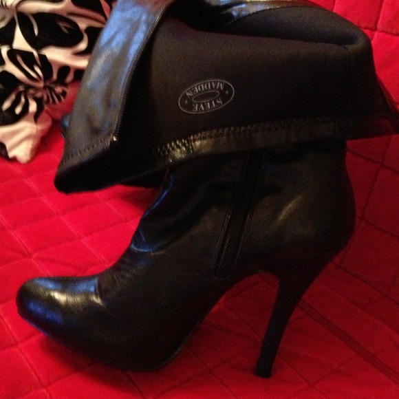 Boot - Picture 2 of 2