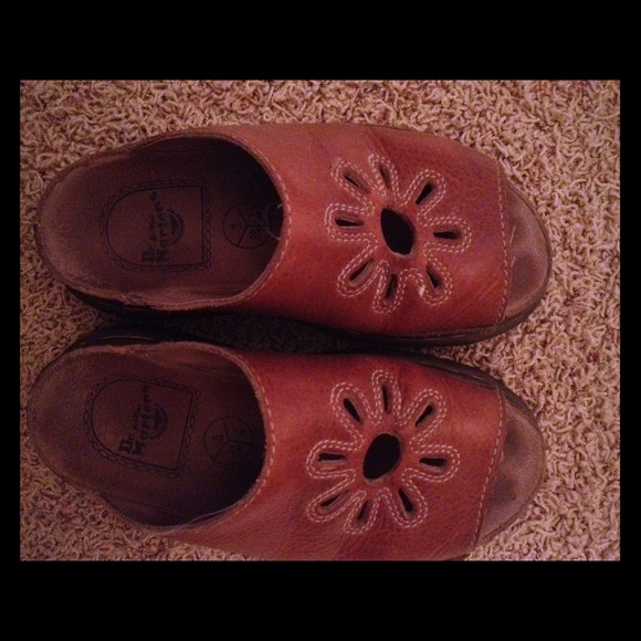 Sandals size 7