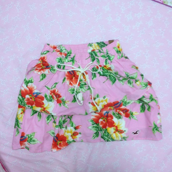 Hollister pink high waisted floral skirt