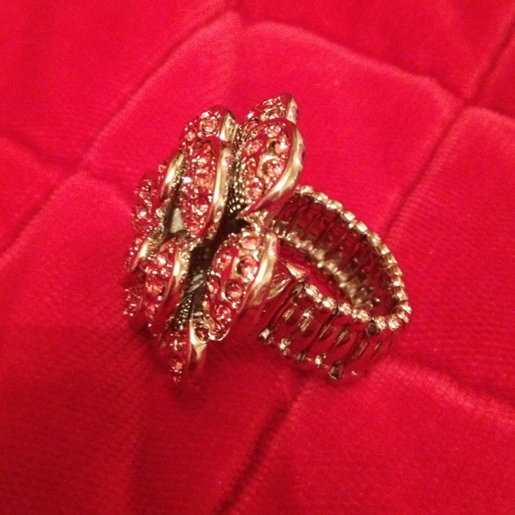 Ring - Picture 2 of 2