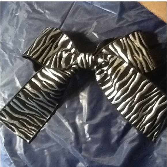 A Cheer Bow