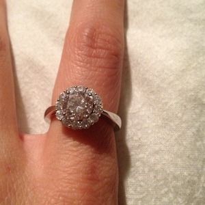 🚩🚩SOLD!🚩🚩CZ By Kenneth Jay Lane Flower ring