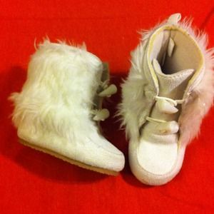 Size 4 toddler boots