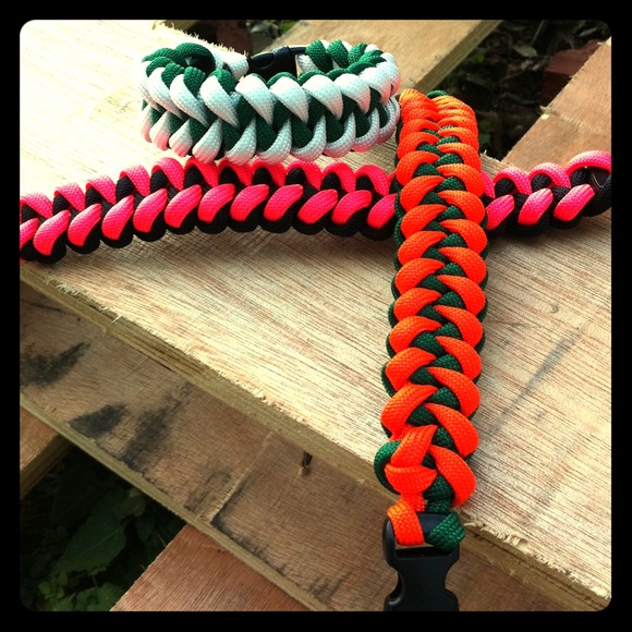Piranha weave bracelets (Paracord)