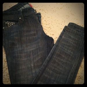 🚨SOLD🚨Studded! Black Skinny Jeans