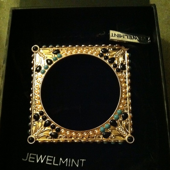 ⛔SOLD IN BUNDLE⛔ Jewelmint Bazaar Bangle