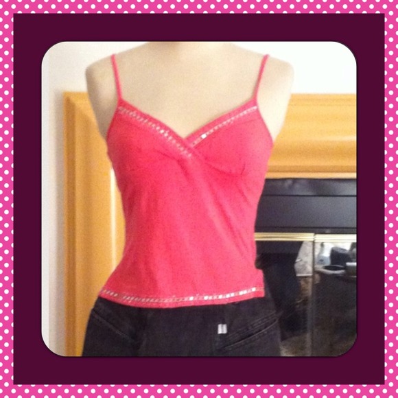💚2for$10💚 LIKE NEW Detailed beautiful  tank