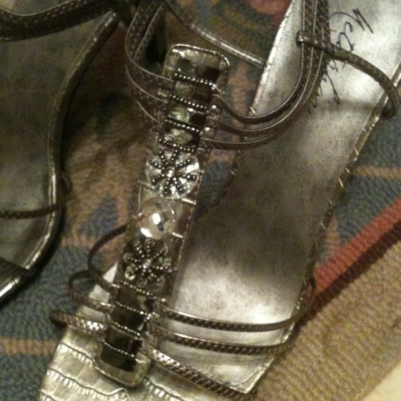 Strappy heels - Picture 7 of 9