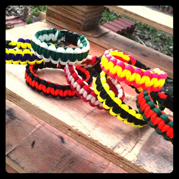 Cobra weave bracelets (Paracord)