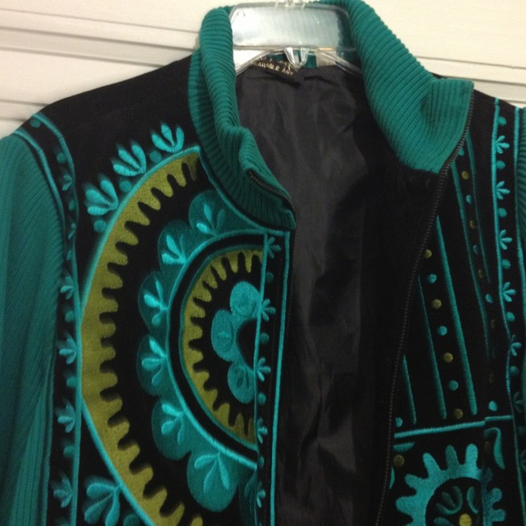 Outerwear or use as a jacket - Picture 2 of 3