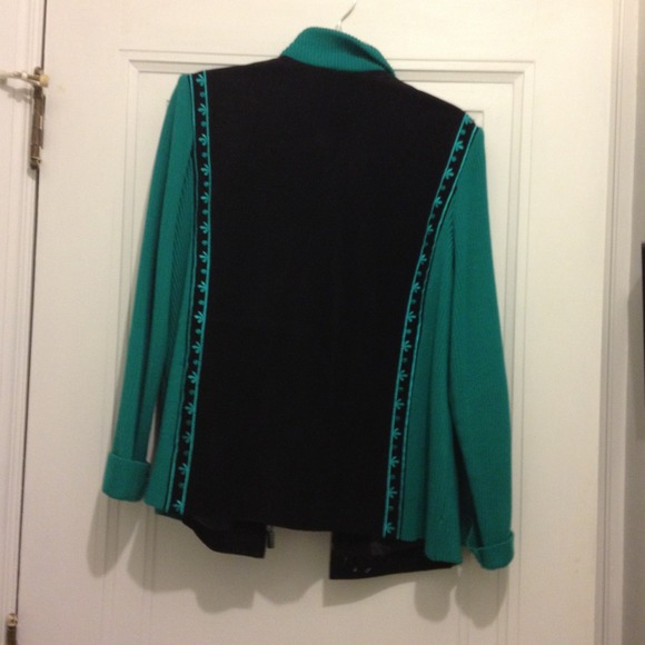 Outerwear or use as a jacket - Picture 3 of 3