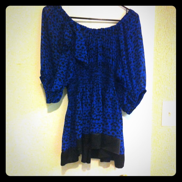 BCBG MAXAZRIA Top