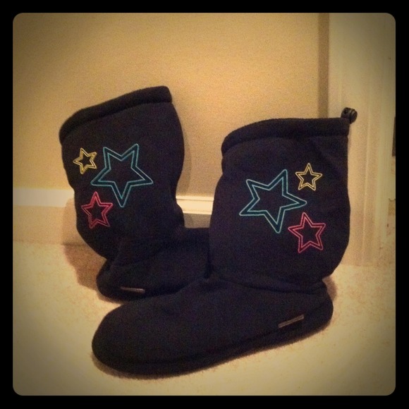 📛SOLD📛Muk Luks Star Slipper Boots