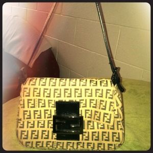 @glambelle Authentic Fendi purse