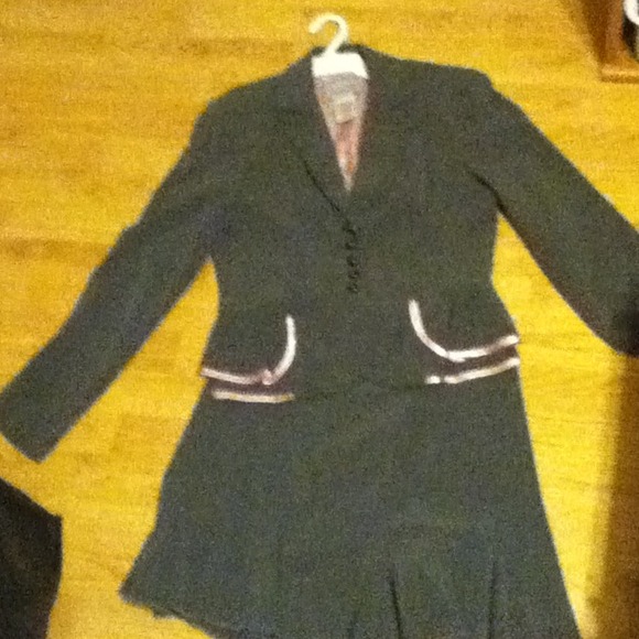 💢💢SOLD💢💢Gray and Pink Business Suit