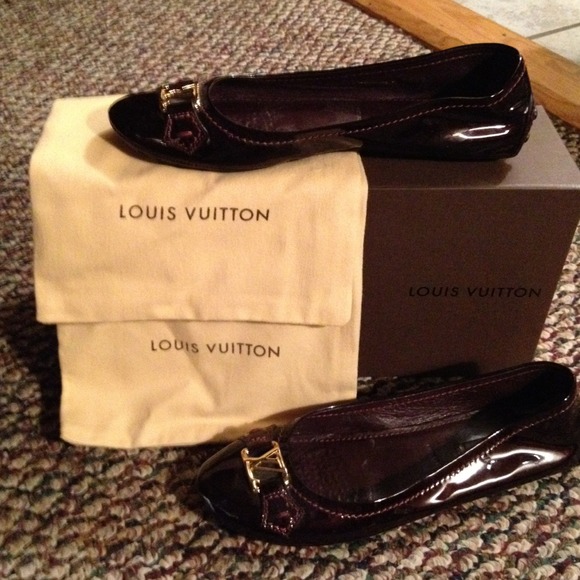 Louis Vuitton Shoes - Louis Vuitton flats