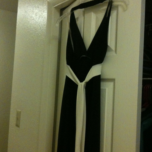 Dress - Picture 2 of 2