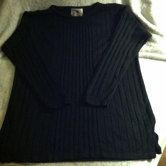 ❌reserved❌Ribbed black sweater great condition
