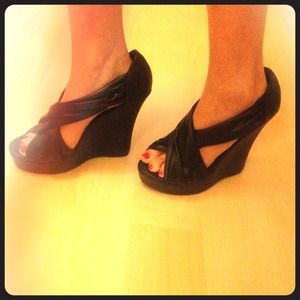 Architecture Peep-Toe Platform Wedge