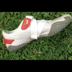 ❌Reserved for flaunt❌Puma red and grey sneakers