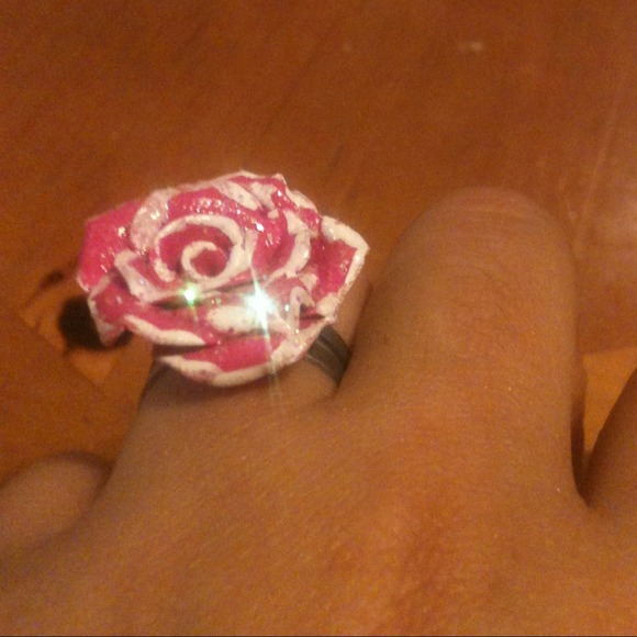 Handmade rose ring - Picture 2 of 3