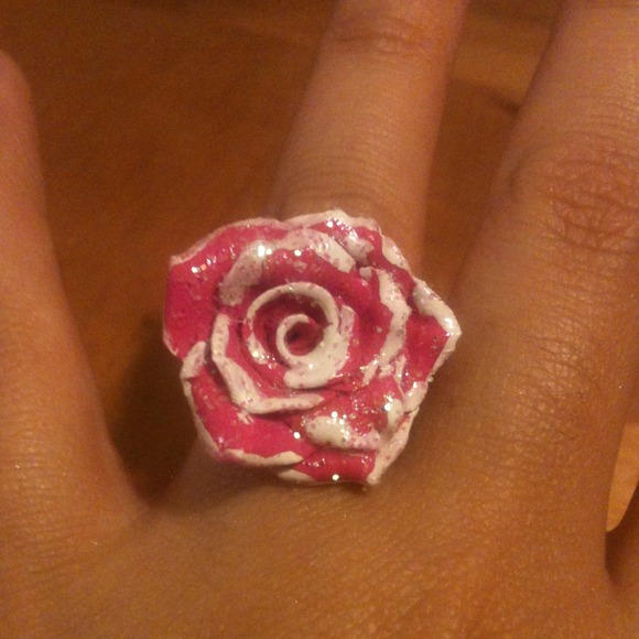 Handmade rose ring - Picture 3 of 3