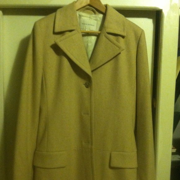 Like New Banana Republic Beige Coat
