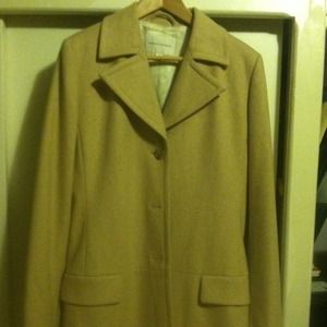 Like New Banana Republic Beige Coat