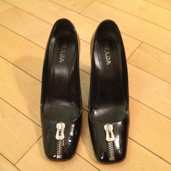 Prada black patent leather pumps